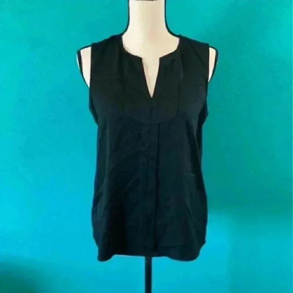 ⭐️ Banana republic Black tank top blouse in size petite  small - Picture 1 of 3